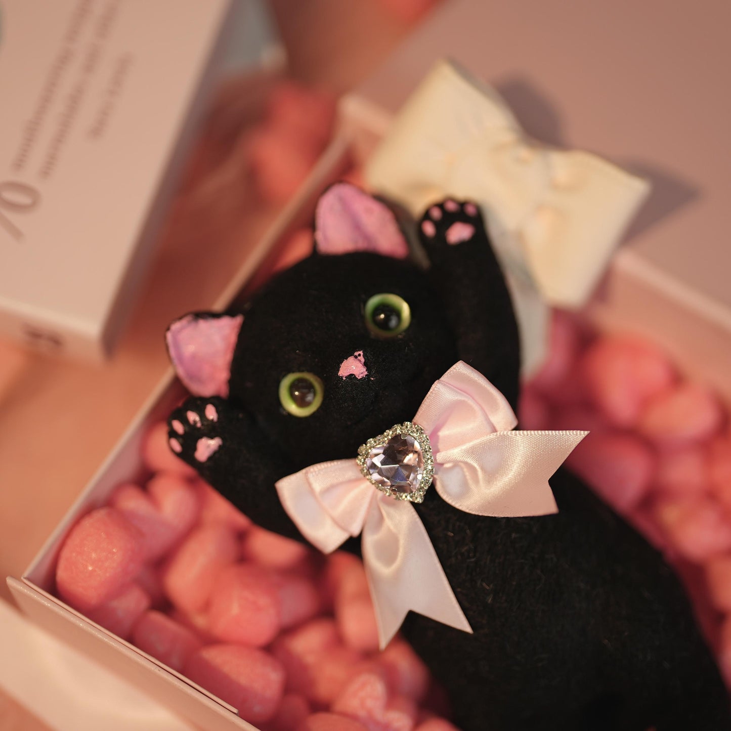 B21: Super Black And Pink Slim Squishy Kitty