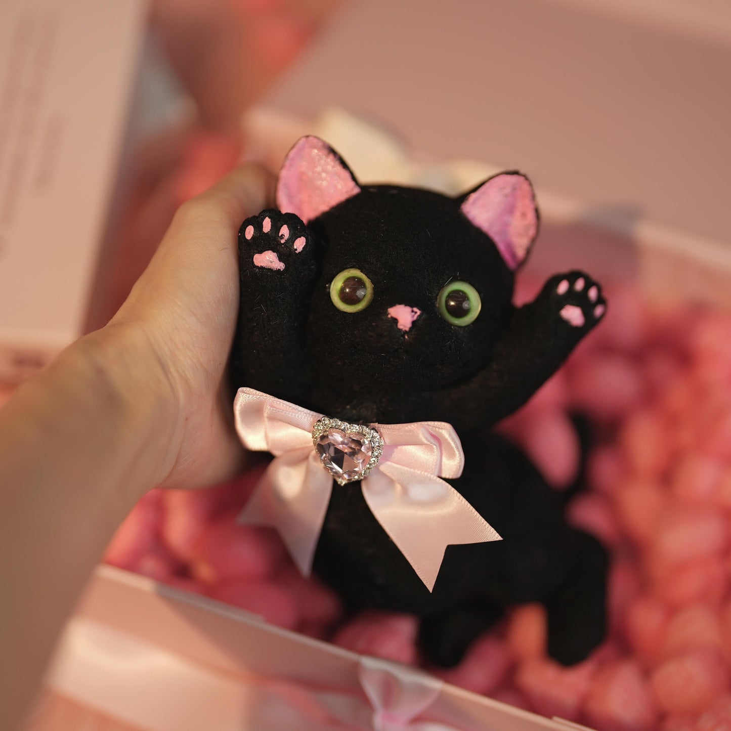 B21: Super Black And Pink Slim Squishy Kitty