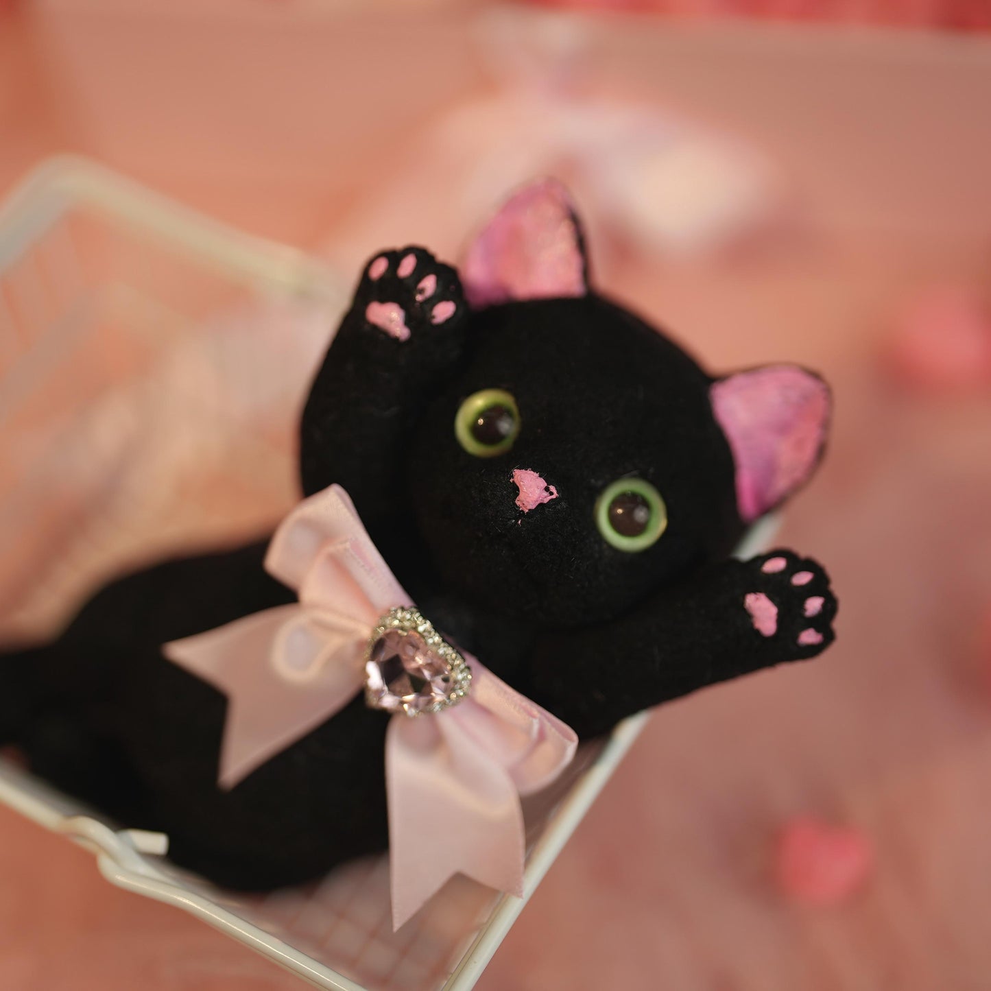 B21: Super Black And Pink Slim Squishy Kitty