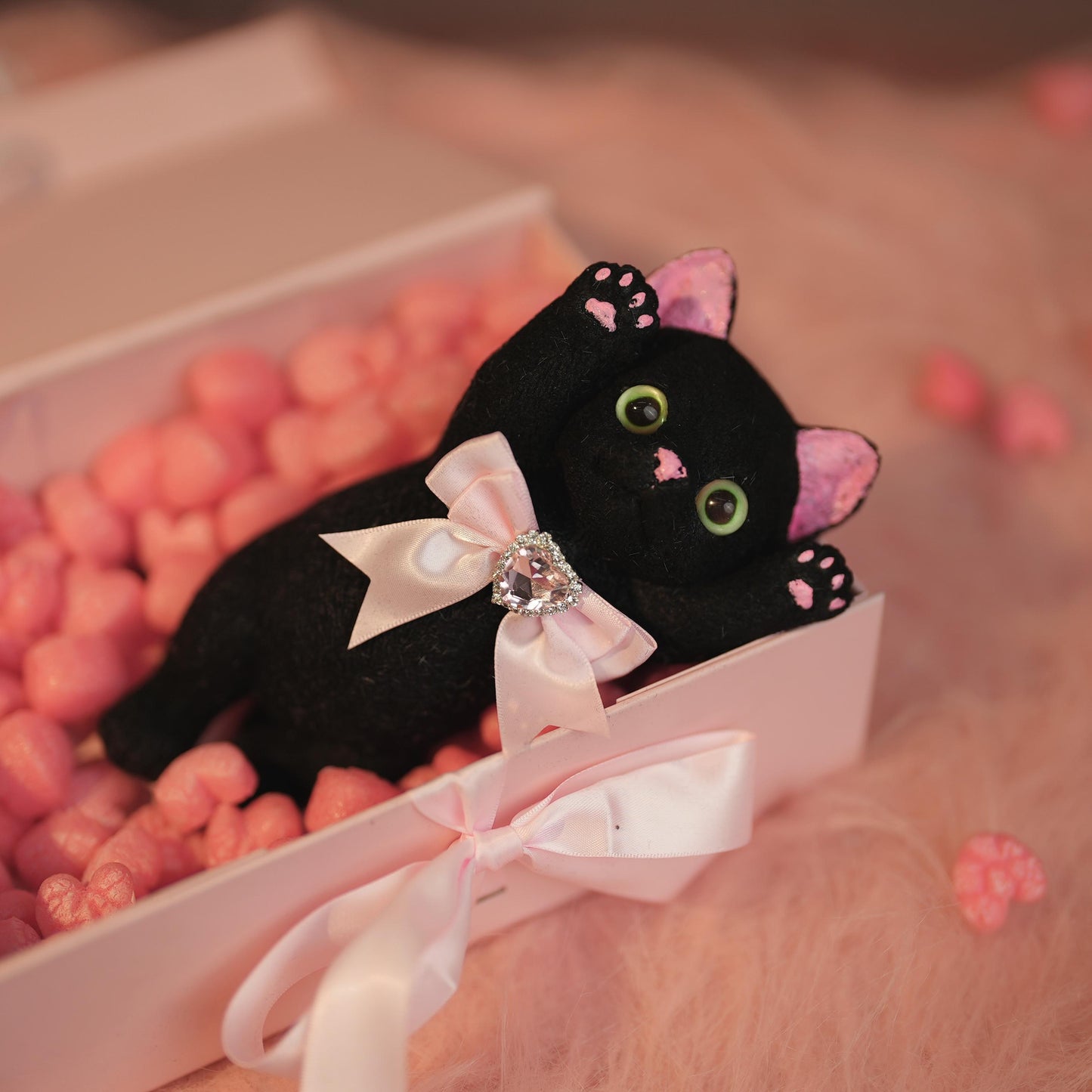 B21: Super Black And Pink Slim Squishy Kitty